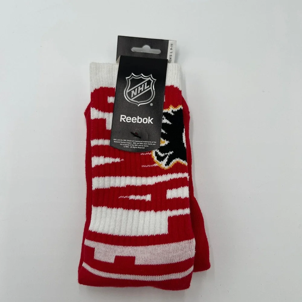 Reebok NHL Calgary Flames Men's Crew Socks 3 Pack Red White‎ Large